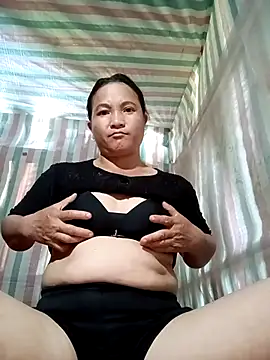 Love-Mama33 online show from October 18, 2:36 am