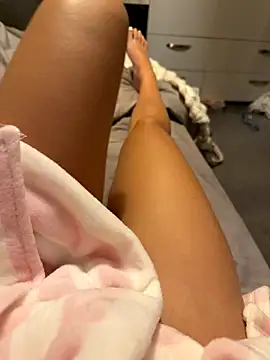 faithsfootsie22 online show from December 2, 7:42 pm