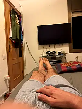 Snapshot of gigolobcn chatting on September 12, 3:17 am gigolobcn online show from September 12, 3:17 am