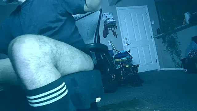 Snapshot of LeeCox chatting on December 7, 8:44 am LeeCox online show from December 7, 8:44 am