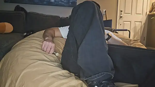 Snapshot of LeeCox chatting on December 16, 6:32 am LeeCox online show from December 16, 6:32 am