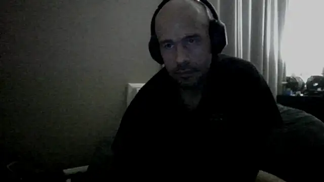 Snapshot of LeeCox chatting on March 6, 12:30 pm LeeCox online show from March 6, 12:30 pm