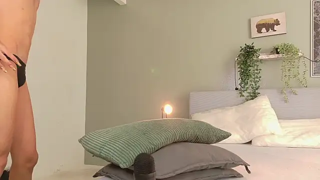 Nickifox   online show from October 6, 7:33 pm