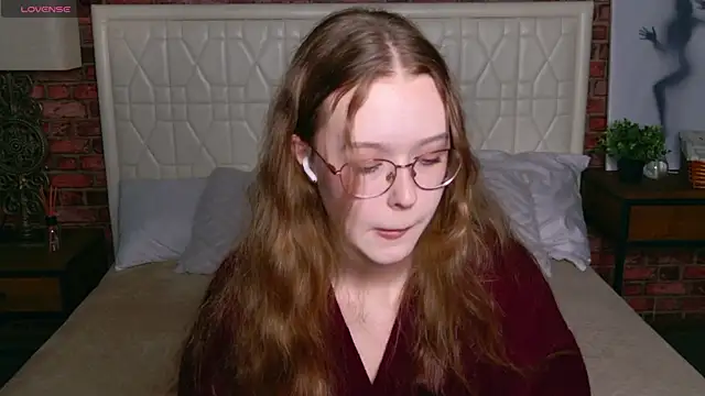 Snapshot of MandyMils chatting on November 9, 12:25 pm MandyMils online show from November 9, 12:25 pm