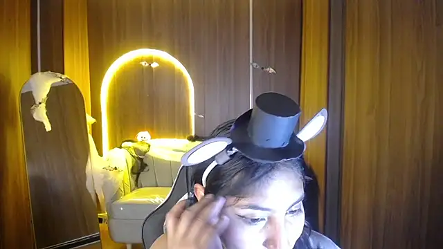 Snapshot of Gumball_b chatting on October 31, 3:40 am Gumball b online show from October 31, 3:40 am