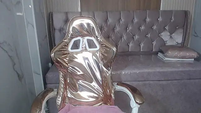 Snapshot of Gumball_b chatting on November 27, 3:08 am Gumball b online show from November 27, 3:08 am