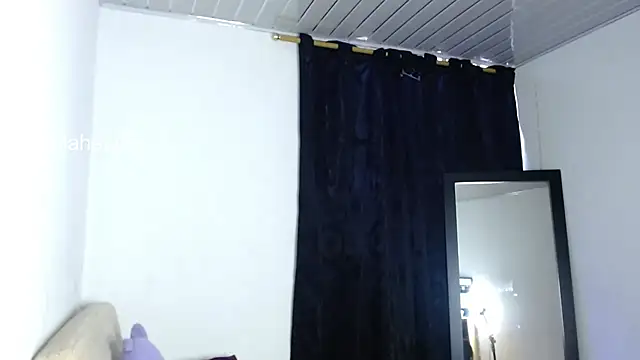 Snapshot of heartty_Milah chatting on November 15, 8:05 pm heartty Milah online show from November 15, 8:05 pm