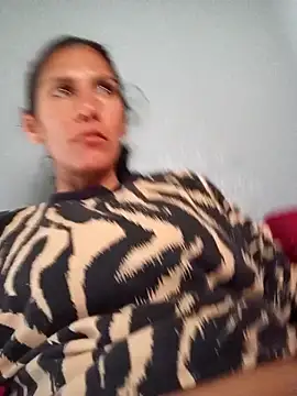 Snapshot of gattycahot chatting on December 3, 6:39 pm gattycahot online show from December 3, 6:39 pm