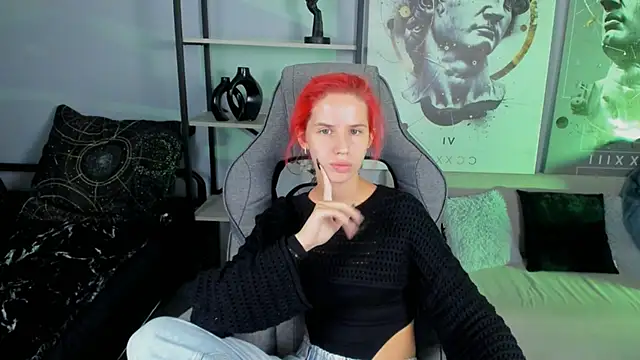 NitaNihil online show from October 3, 7:11 pm