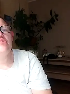 GordianWhirling online show from December 4, 3:16 am