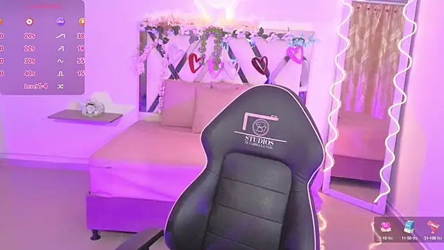 ZURY TAY online show from September 30, 11:48 am