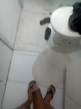 comobucetinhas online show from October 9, 6:50 pm