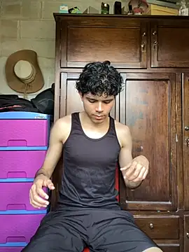 Axel-Mejia online show from October 19, 5:46 pm