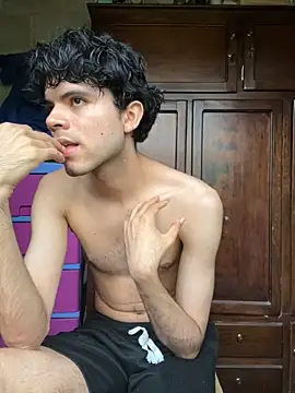 Axel-Mejia online show from November 4, 12:59 pm