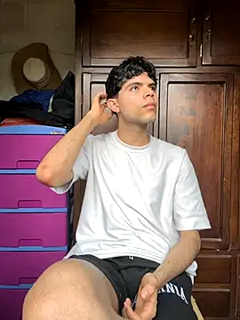 Axel-Mejia online show from November 14, 6:28 pm