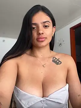 Snapshot of AnaaFaith_ chatting on October 6, 7:44 pm AnaaFaith online show from October 6, 7:44 pm