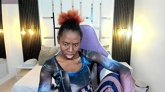  emma willliams  online show from November 12, 1:55 pm