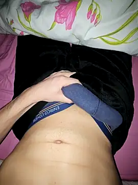 NonDirloAllaMamma online show from December 1, 8:47 pm