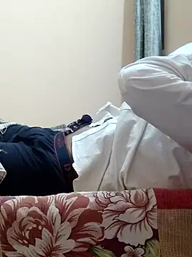 INTERNATIONAL0001 online show from October 24, 12:30 am