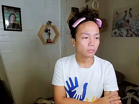 YourNikkieXxx online show from October 11, 4:49 pm