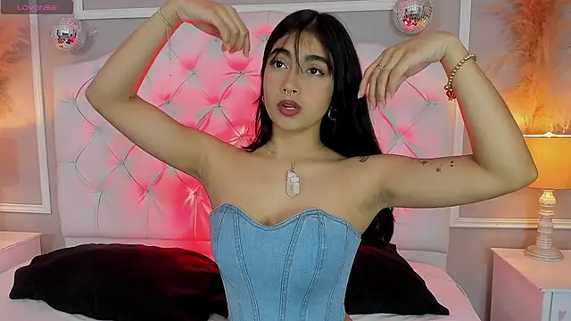 cherry vega  online show from October 29, 12:40 pm