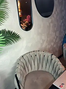 Snapshot of Melody1600 chatting on October 16, 7:15 pm Melody1600 online show from October 16, 7:15 pm