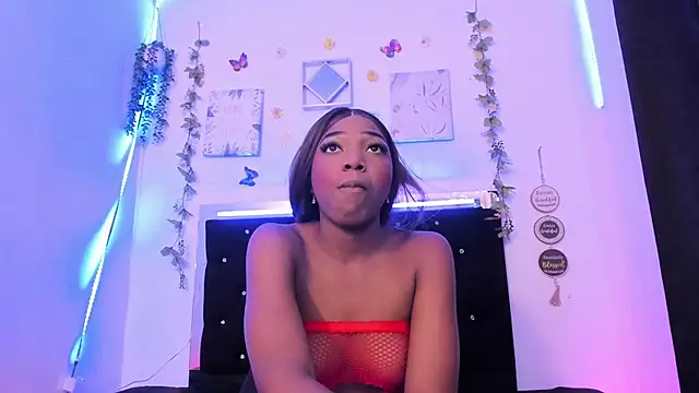 Snapshot of AkariRosetti chatting on October 6, 7:33 pm AkariRosetti online show from October 6, 7:33 pm