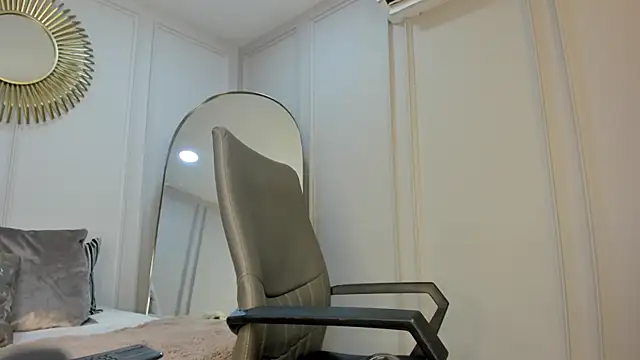 CharlotteBrownn  online show from September 20, 12:22 am