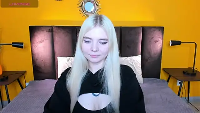 RuthBryant online show from October 14, 8:15 am