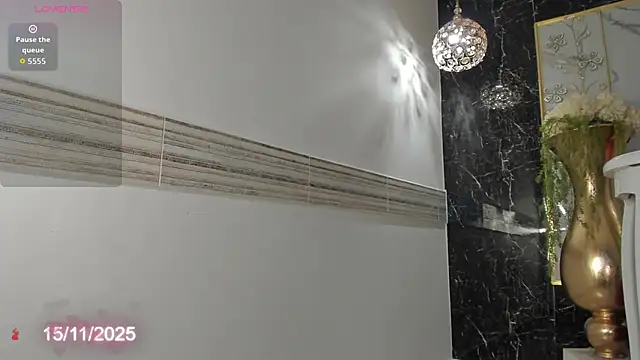 Sophi Johnson online show from November 16, 5:35 am