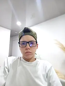 SpencerMontgomery online show from November 16, 4:29 am