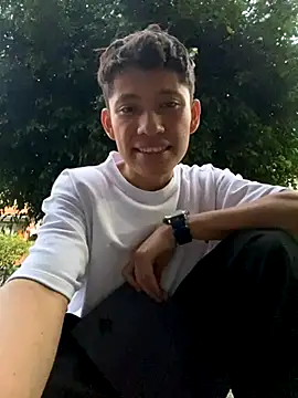 Snapshot of elfernh chatting on October 25, 10:48 pm elfernh online show from October 25, 10:48 pm