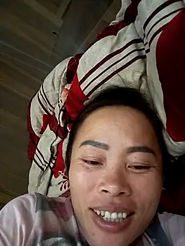 Snapshot of CoMay003 chatting on September 28, 1:38 pm CoMay003 online show from September 28, 1:38 pm