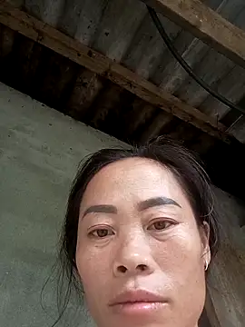 Snapshot of CoMay003 chatting on October 7, 1:47 am CoMay003 online show from October 7, 1:47 am