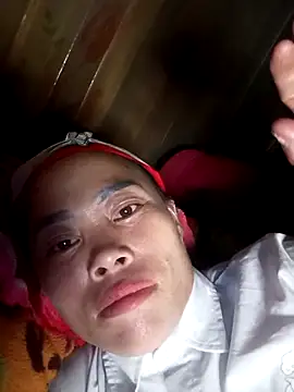 Snapshot of CoMay003 chatting on October 9, 9:51 am CoMay003 online show from October 9, 9:51 am