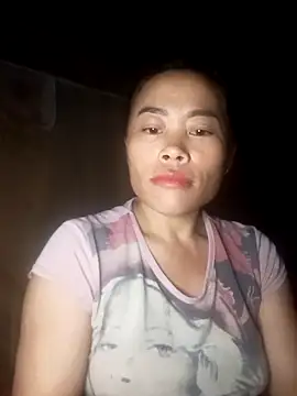 Snapshot of CoMay003 chatting on October 18, 5:21 am CoMay003 online show from October 18, 5:21 am