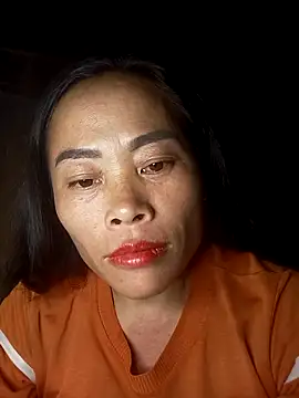 Snapshot of CoMay003 chatting on October 23, 1:21 pm CoMay003 online show from October 23, 1:21 pm