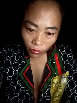 Snapshot of CoMay003 chatting on October 31, 8:32 pm CoMay003 online show from October 31, 8:32 pm