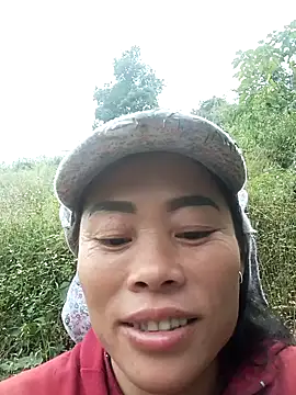 Snapshot of CoMay003 chatting on November 4, 7:51 am CoMay003 online show from November 4, 7:51 am