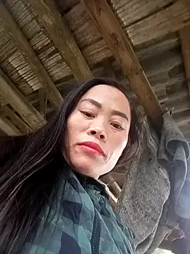 Snapshot of CoMay003 chatting on November 19, 3:28 am CoMay003 online show from November 19, 3:28 am