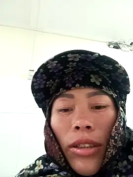 Snapshot of CoMay003 chatting on November 26, 6:14 am CoMay003 online show from November 26, 6:14 am