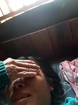 Snapshot of CoMay003 chatting on December 2, 4:18 am CoMay003 online show from December 2, 4:18 am