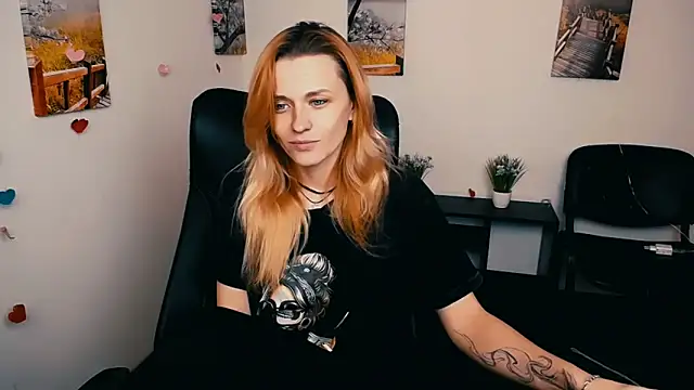 PeppyMia online show from November 24, 7:41 am