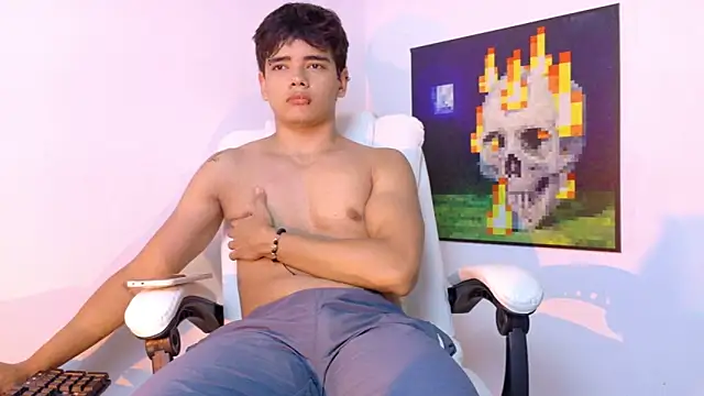 an drew18 online show from September 13, 2:44 am