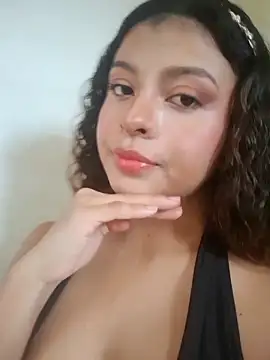 Snapshot of Lulupeach69 chatting on October 17, 12:30 pm Lulupeach69 online show from October 17, 12:30 pm