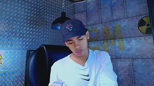 AlanCutee online show from September 24, 11:24 am