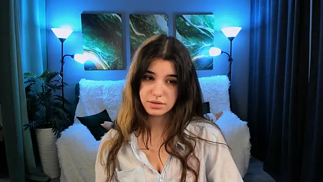 AnoraDark online show from October 4, 6:28 pm