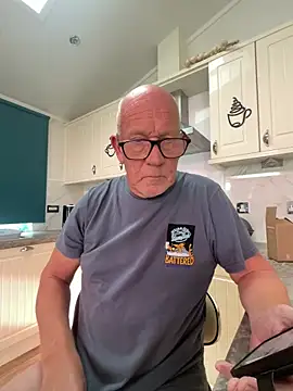 Snapshot of philefc chatting on November 6, 11:44 am philefc online show from November 6, 11:44 am