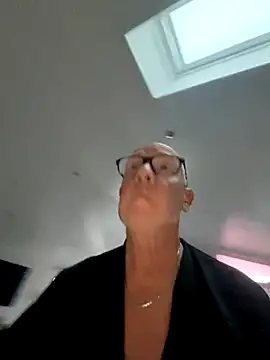 Snapshot of philefc chatting on December 3, 3:43 pm philefc online show from December 3, 3:43 pm