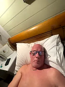 Snapshot of philefc chatting on December 13, 10:26 pm philefc online show from December 13, 10:26 pm